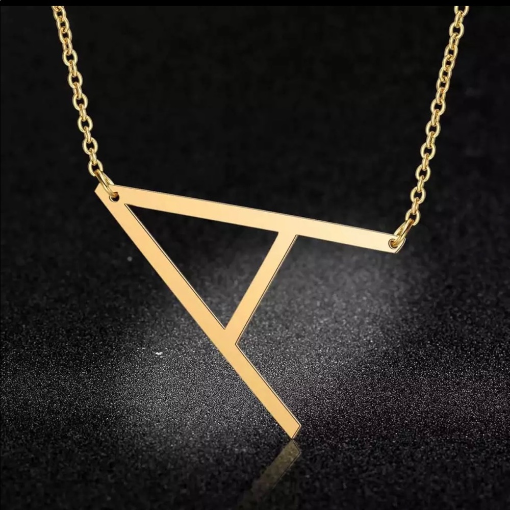 Initial necklace